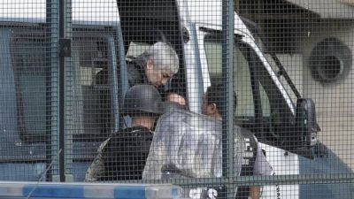 El abogado de B�ez se reuni� con ex jefes de la SIDE kirchnerista