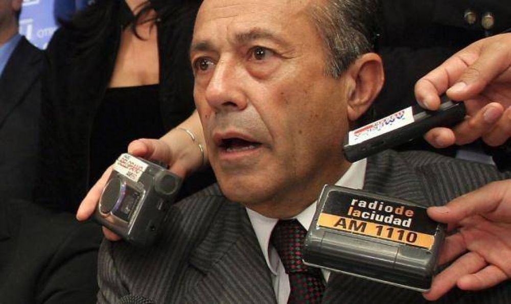  Avanza un proyecto de ley de Rodrguez Sa para limitar a Macri en la toma de deuda externa
