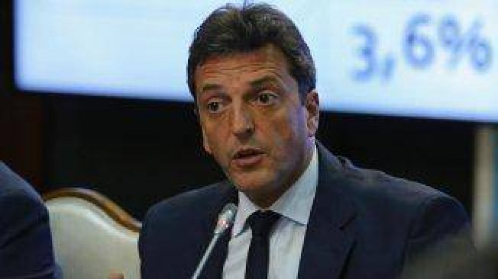 Massa se re�ne con Pichetto y define su postura sobre la ley antidespidos