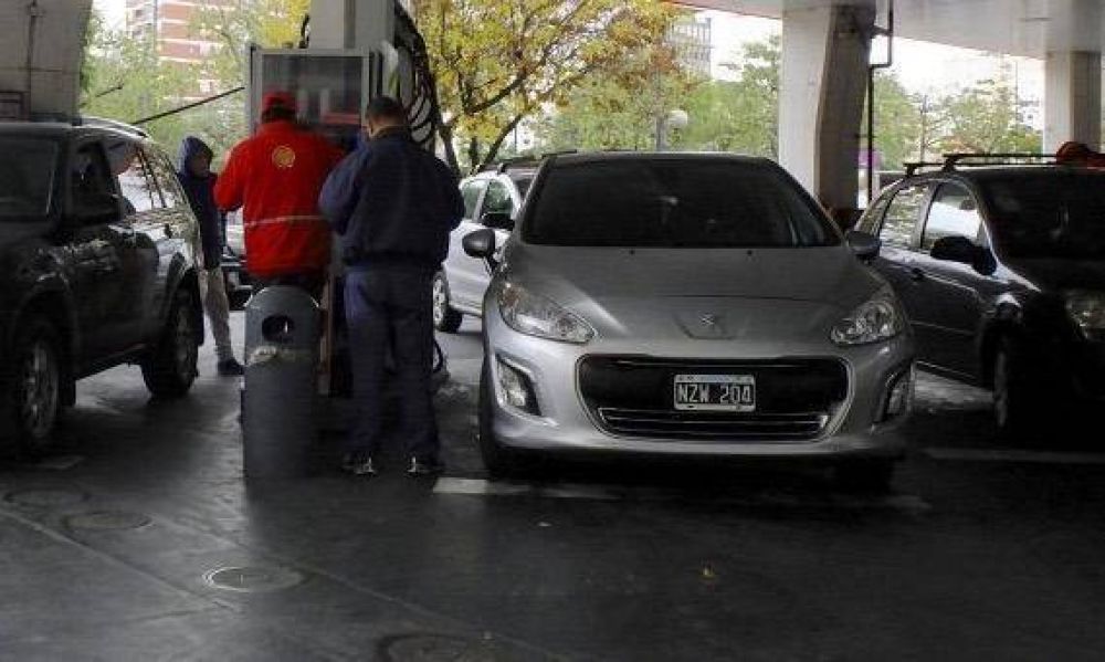 Otro golpe al bolsillo. 10% de aumento en los combustibles