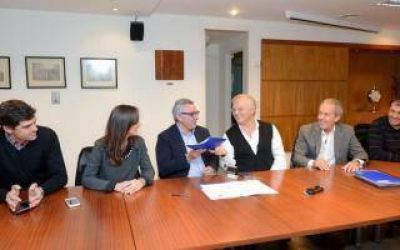 Tigre: El municipio y AYSA firman convenio por 6.500 millones