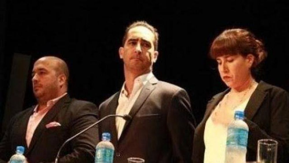 Tagliaferro cada vez m�s solo