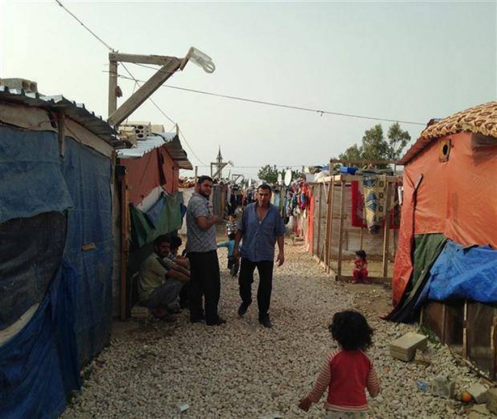 Los sirios sufren en el L�bano, un pa�s desbordado de refugiados