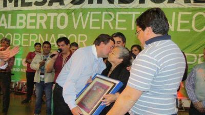 Weretilneck celebr� el D�a del Trabajador con los gremios