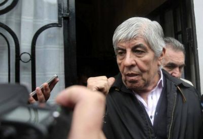 Macri escala la pelea con Moyano y se divide el Gobierno