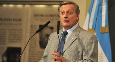 Aranguren no descarta un nuevo aumento en combustibles