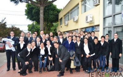 Comenz� la academia de los polic�as locales