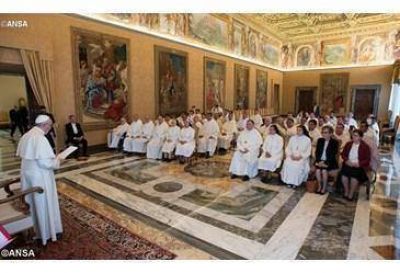 �Para liberar debemos hacernos peque�os�, el Papa a la Orden de la Merced