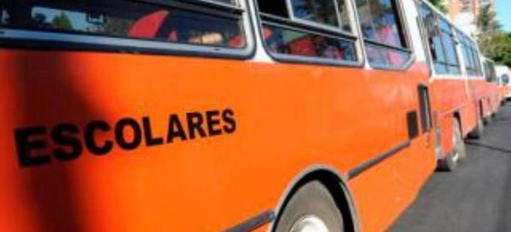 Transportistas escolares le declaran la guerra a Vidal