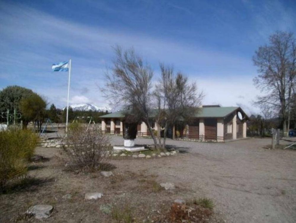 MAS Y MEJOR INFRAESTRUCTURA: M�s de 15 millones de pesos ser�n invertidos en ampliar la escuela del Paraje Cohiue en Epuy�n