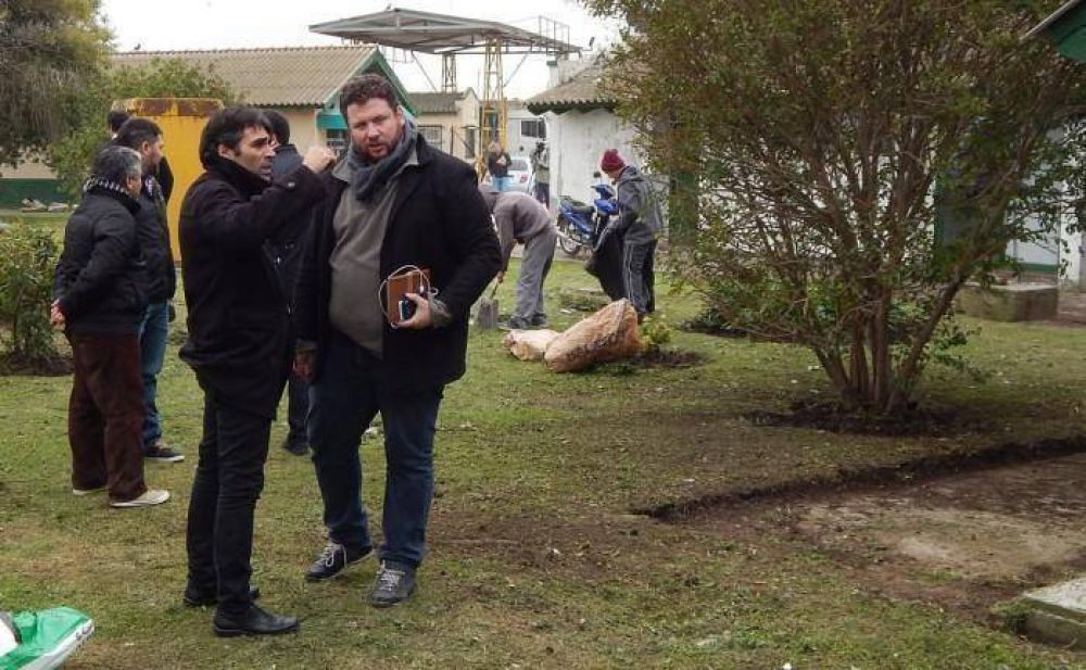 �NO LE VAMOS A ENTREGAR LA LICITACI�N A NINGUNA EMPRESA�