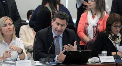 Regazzoni advirti� sobre �un mercado negro de medicamentos� en PAMI