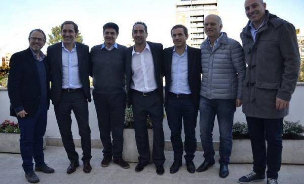 El PRO se reuni� en Mor�n