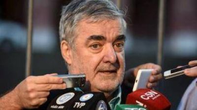 Das Neves y compa��a el apuntaron al senador Pais