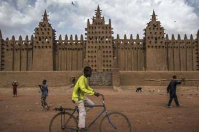 El edificio de barro m�s grande del mundo es una mezquita en Mali