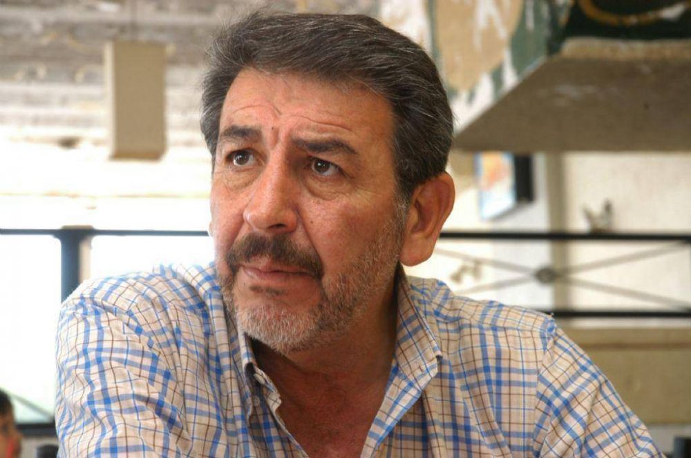 Mansur reclama l�mites laborales para funcionarios