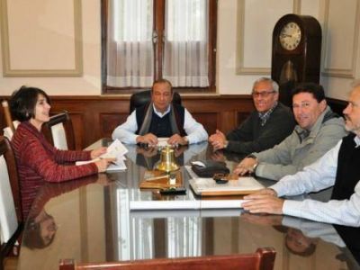 El Intendente se reuni� con grupo ambientalista local
