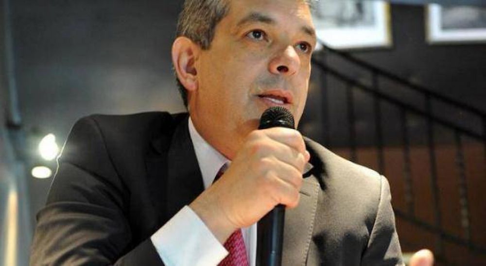 Juli�n Dom�nguez: �Si el gobierno veta o traba esta Ley le da la espalda definitivamente a los trabajadores�