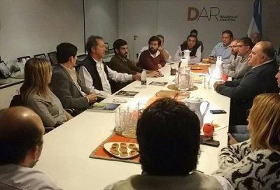 Scioli se reuni�n con concejales peronistas de la primera secci�n