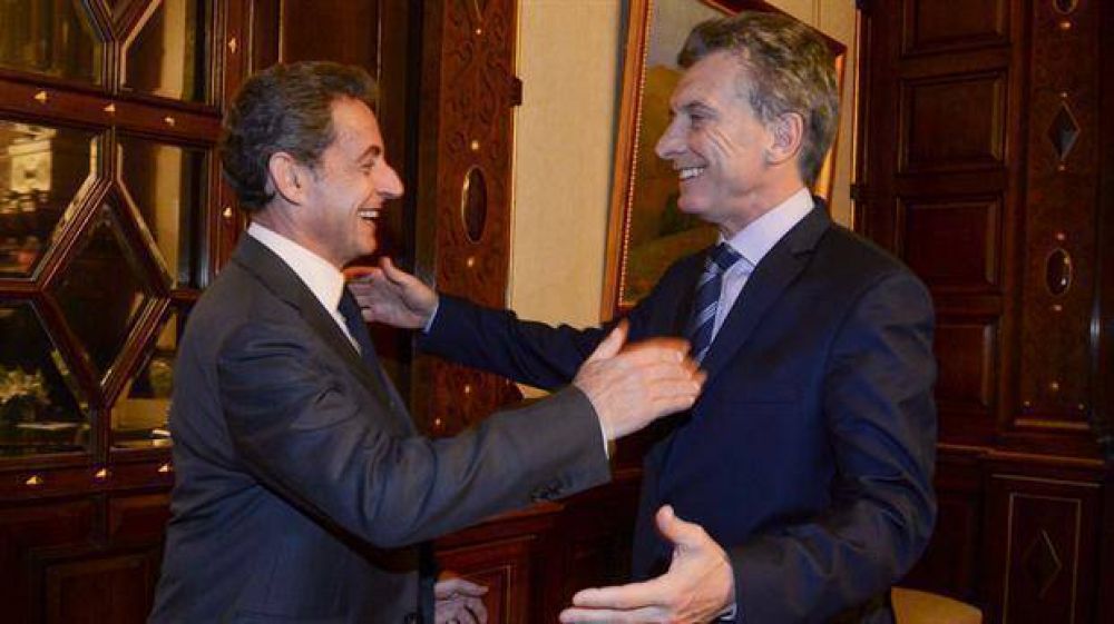 Macri y Sarkozy, a los abrazos en la Casa Rosada