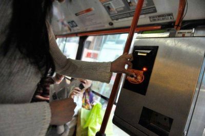 Al final, el boleto de colectivos costar� $ 8 desde el lunes