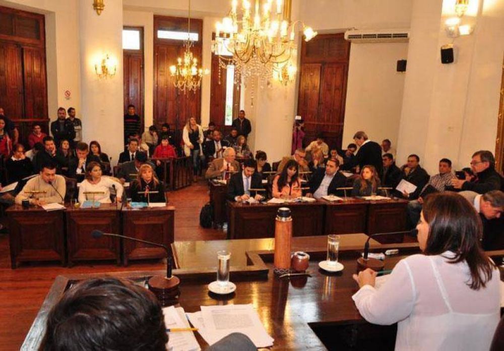 El Concejo envi� a comisi�n un proyecto para anular la suba del colectivo