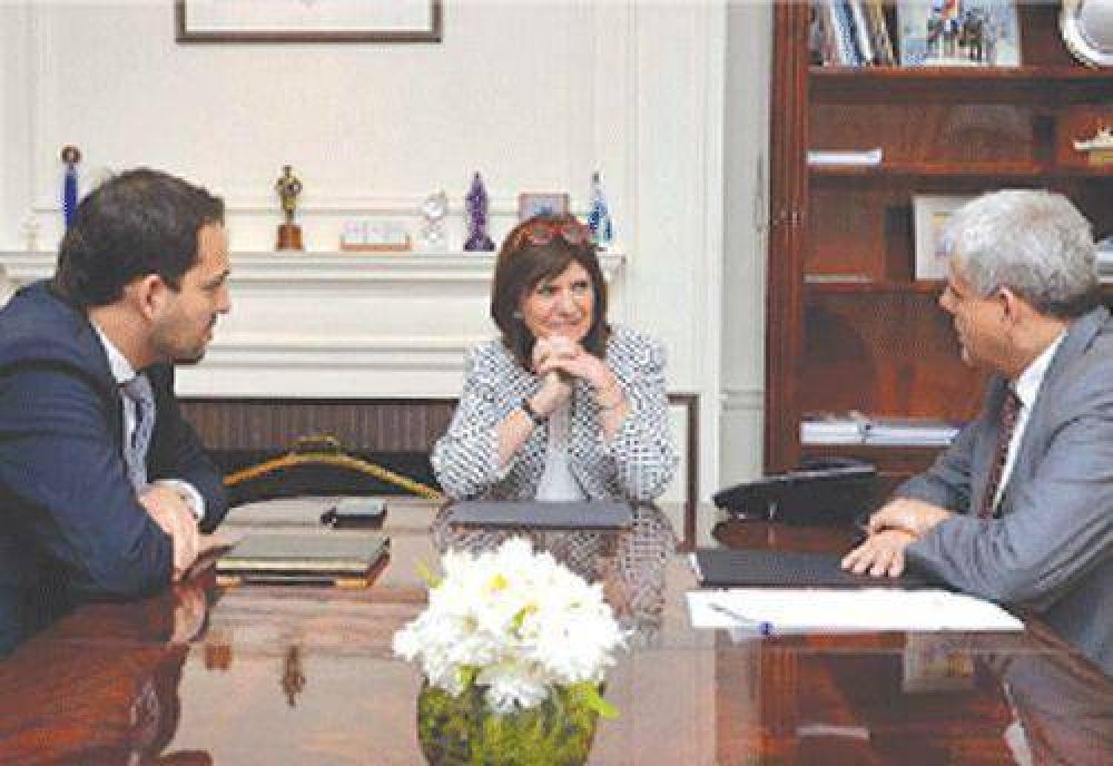 Sa�l solicit� elementos para equipar a la polic�a riojana