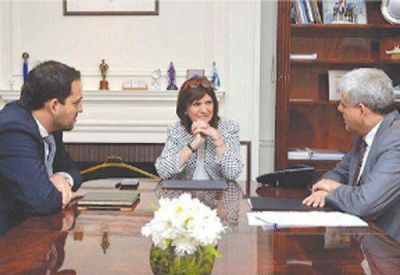 Sa�l solicit� elementos para equipar a la polic�a riojana