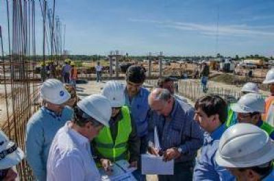 Celebran la reactivaci�n del Plan Director de Cloacas