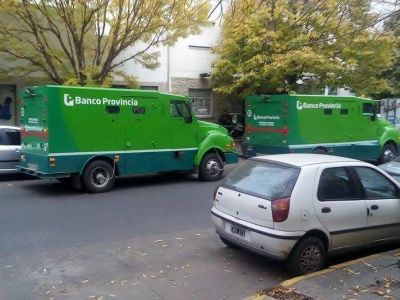 La ruta del dinero V: Qui�n es el funcionario que, con camiones de caudales, recauda para Vidal