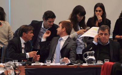 El peronismo afina estrategias por la ley anti despidos y complica al Gobierno