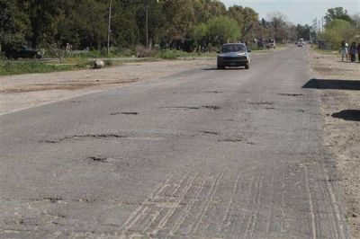 PIDEN REPAVIMENTAR AMPLIO SECTOR DE LA RUTA N� 11 ENTRE BERISSO Y BAVIO