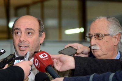 Vicente y Cano anunciaron que ya fueron depositados los sueldos de los trabajadores municipales