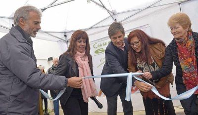 El IVC inaugur� las viviendas de la Cooperativa 6 de Mayo