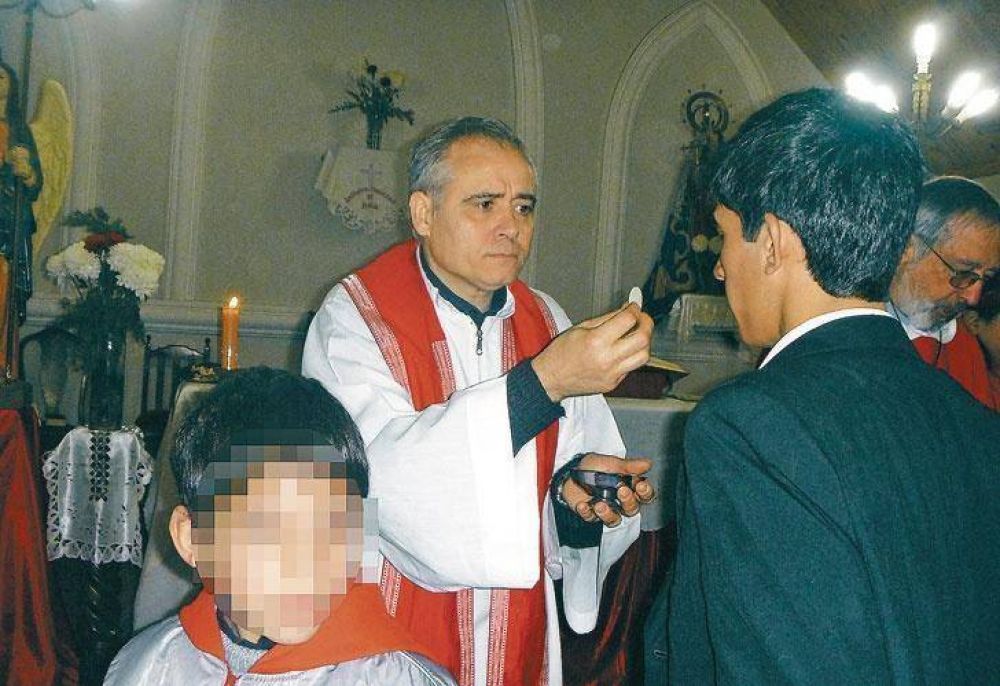 Cartas secretas del Vaticano complican a un cura argentino