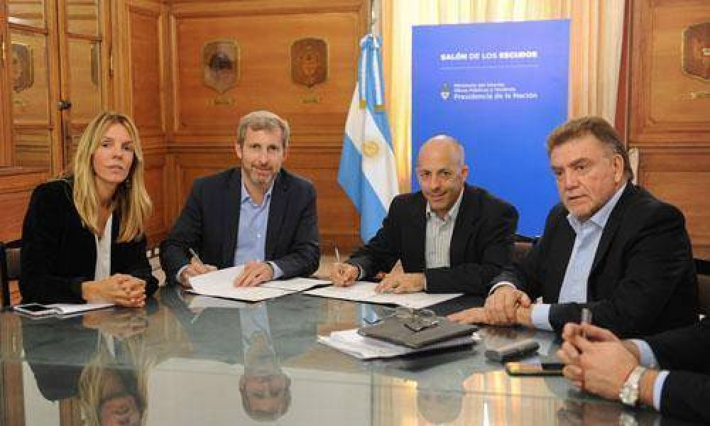 El gobierno explica las demoras en las obras para los barrios