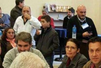 Dirigentes de Necochea en el Congreso del Partido Fe