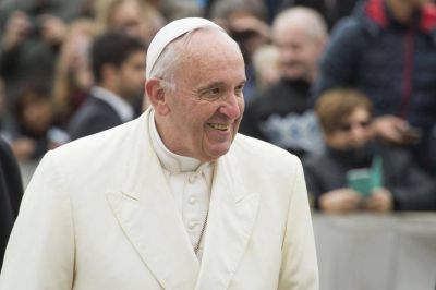 Papa: salud derecho humano universal, nunca privilegio de vips