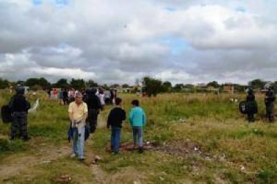 Drama habitacional: usurparon un terreno en el barrio San Roque Este