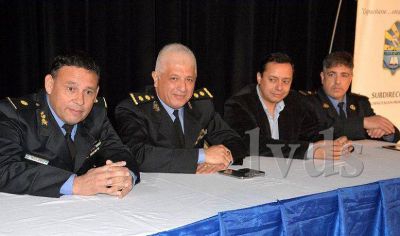 Bomberos de Santa Cruz fueron capacitados en rescate y salvamento