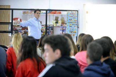 Juan Pablo Allan: �El sistema educativo nos ment�a�