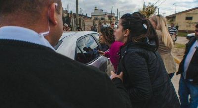 Escracharon e insultaron a Grindetti en medio de la presentaci�n de un proyecto
