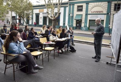 Docentes universitarios siguen con la protesta y van al paro de 48 horas