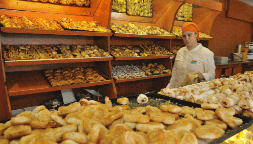 Panaderos aumentar�an otra vez el pan entre un 10% y un 15%