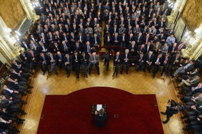 Empresarios, de las dudas iniciales a la firma del acuerdo