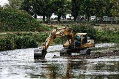 Trabajos de Vialidad Urbana e Hidr�ulica en la ciudad