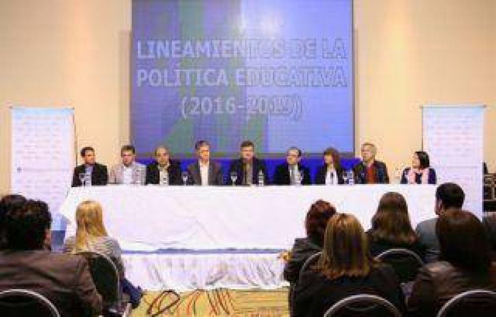Peppo present� nuevo plan educativo cuyo objetivo primordial ser� procurar asistencia a los alumnos en la escuela