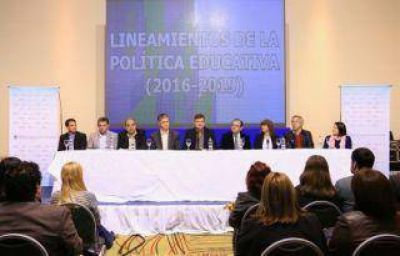 Peppo present� nuevo plan educativo cuyo objetivo primordial ser� procurar asistencia a los alumnos en la escuela