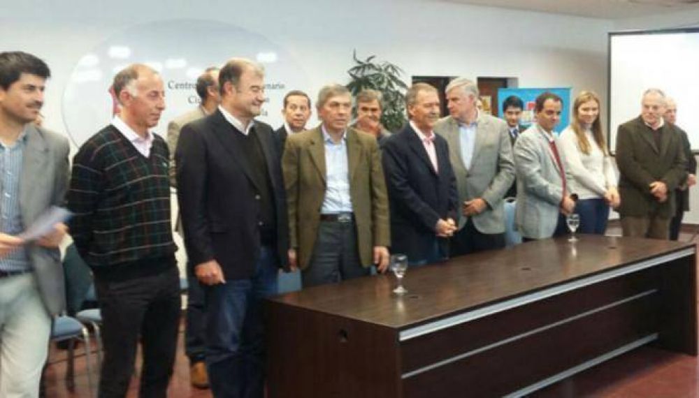A un mes de las elecciones, Schiaretti hace anuncios en R�o Cuarto