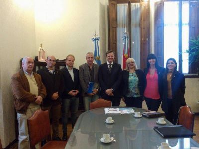 Hoteleros y gastron�micos plantearon al Vicegobernador su preocupaci�n por la cr�tica situaci�n del sector 